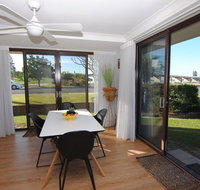 'Time and Tide' 1 - Ground Floor with Water Views - New Castle Holiday