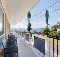1 'Shoal Towers' 11 Shoal Bay Road - fantastic unit across the road from beach - New Castle Holiday