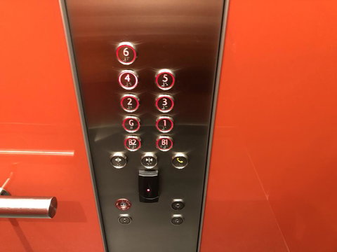 1 Bedroom Gym Pool Sauna Car Park - New Castle Holiday 0