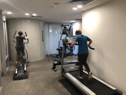 1 Bedroom Gym Pool Sauna Car Park - New Castle Holiday 2