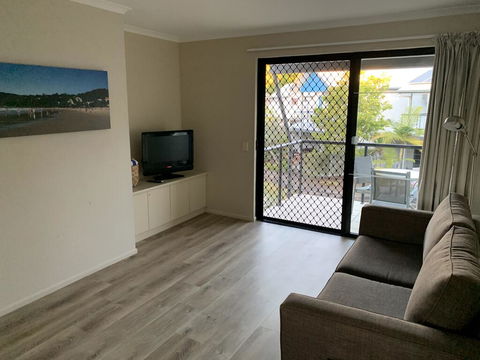 1 Bedroom Unit In 4 Star Tropical Resort In Noosaville - New Castle Holiday 3