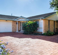 1/4 Huntly Close - New Castle Holiday