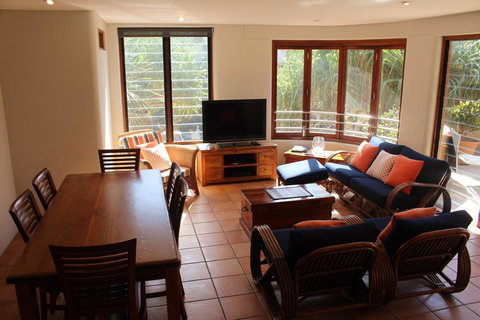 1/9 Marine Parade, Wategos Beach - Beachbound - New Castle Holiday 2