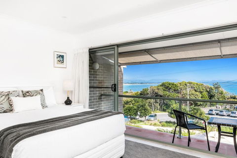 11 James Cook Apartment - New Castle Holiday 2