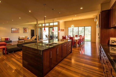 141 Providence Drive, Bowhill - New Castle Holiday 2