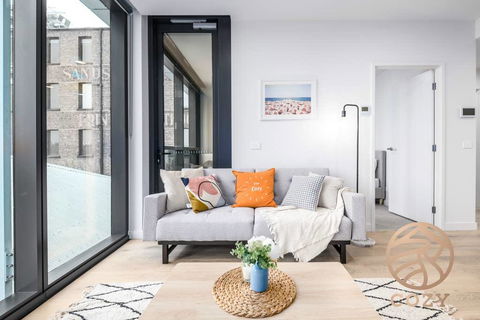 143, Summer Time Freshment In Melbourne Village - New Castle Holiday 1