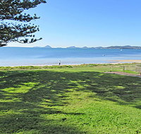 15 'Kanangra' 39 Soldiers Point Road - fantastic unit right on the water - New Castle Holiday