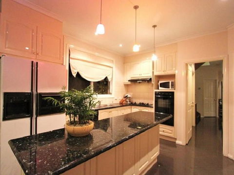 15 Charles Abbotsford Mansion - New Castle Holiday 1