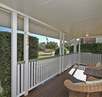 16 Beachway Pde Marcoola Linen Incl WiFi Pet Friendly A/Cond. 500 BOND - New Castle Holiday