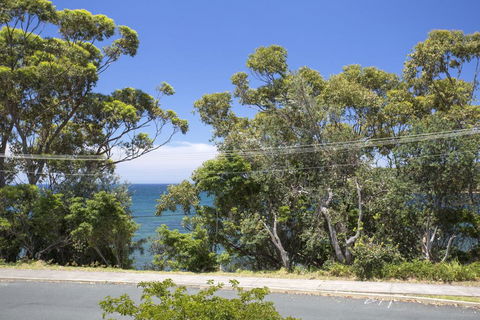 17A Crescent St ULLADULLA - New Castle Holiday 3