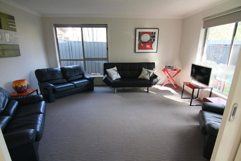 19 Georgian Court - New Castle Holiday 1