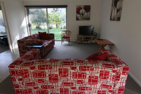 19 Georgian Court - New Castle Holiday 2