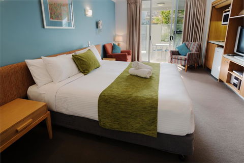 1BR Coolum Beach , Roof Terrace, Spa, Tennis, Pool - New Castle Holiday 3