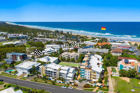 1BR Coolum Beach , Roof Terrace, Spa, Tennis, Pool - New Castle Holiday 1