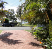 2 'Copacabana' 61 Sandy Point Road - cute unit with water views from the balcony - New Castle Holiday