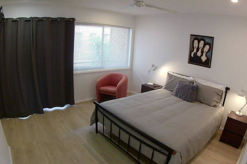 2 Bedroom Apartment In Surfers Central - New Castle Holiday 2