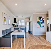 2 Bedroom Apt In Glenelg With Air-Con - New Castle Holiday