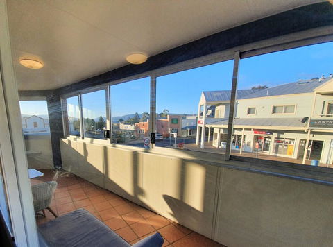 20 Lakeview Plaza - New Castle Holiday 0