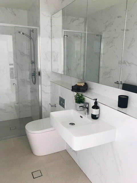 208 Kalina Apartments 2 Bedrooms - New Castle Holiday 3