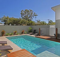 22 Sorrento Avenue Coolum Beach - Linen Supplied PET FRIENDLY - 500 BOND - New Castle Holiday