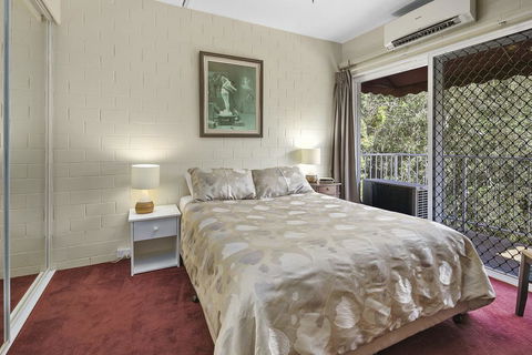 24 The Islander Resort - New Castle Holiday 1