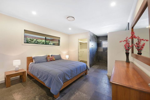 250 David Low Way, Peregian Beach - New Castle Holiday 2