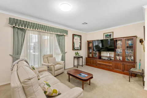 Beachside Retreat - New Castle Holiday 3