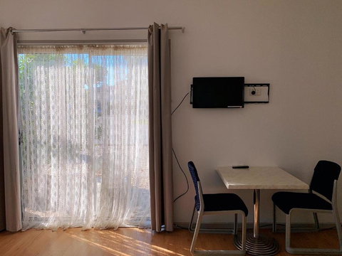 Beaconsfield Lodge Motel - New Castle Holiday 2