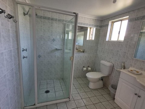 Cardiff Motor Inn - New Castle Holiday 3