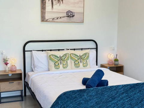 Convenient 2 Bedroom House Unit In Salisbury - New Castle Holiday 1