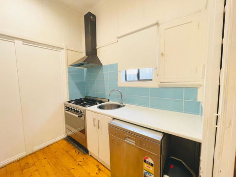 D114 Victorian Central Stay - New Castle Holiday 4