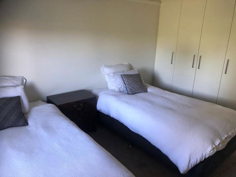 Deepfields Luxury Villa - New Castle Holiday 3