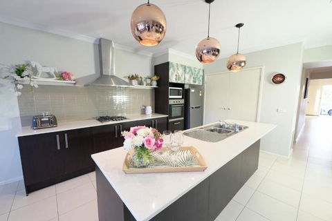 Designer Decor Home With 8Beds At Williams Landing - New Castle Holiday 3