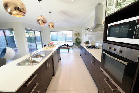 Designer Decor Home With 8Beds At Williams Landing - New Castle Holiday 4