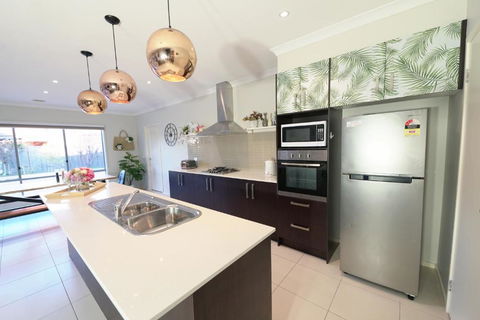 Designer Decor Home With 8Beds At Williams Landing - New Castle Holiday 2