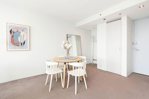 DH707 - 1 Bedroom Unit Victoria St - Darlinghurst - New Castle Holiday 3