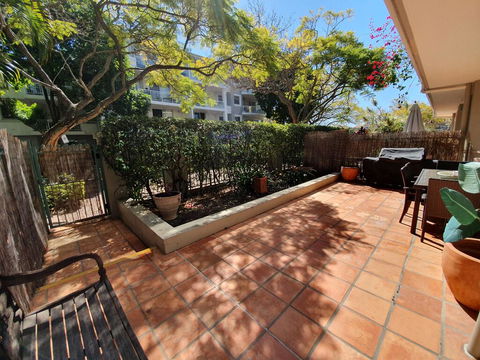 2BR Lovely River , Retreat Pool, Gym, Wine, Netflix - New Castle Holiday 3