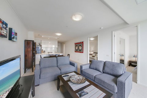 2BR Vue Grand Southbank Melbourne, FREE Parking - New Castle Holiday 1