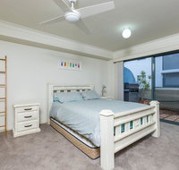 3 'Peninsula Waters' 2-4 Soldiers Point Rd - Beautiful Air Conditioned Unit with Pool Lift  WIFI - New Castle Holiday