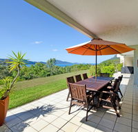 3 Bedroom Poinciana Lodge - New Castle Holiday