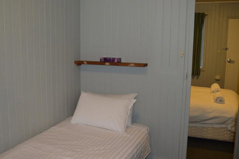 3 Lakeview Plaza - New Castle Holiday 2