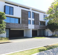 3/26 West Street-CBD Location - New Castle Holiday