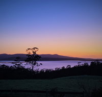 32 Zachary Drive Farm Stay Iconic Water Views - New Castle Holiday