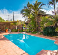 40 Underwood Road - New Castle Holiday