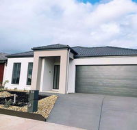 4Bed 2Bath Cozy Guesthouse in Tarneit - New Castle Holiday