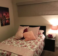5 Star Room with own Bathroom - Singles Couples Families or Executives - New Castle Holiday
