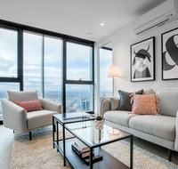 51 ModernGallery3Bd2Bth lv73 Free tram Mel CBD - New Castle Holiday