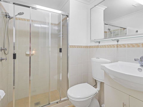 56 'Bay Parklands', 2 Gowrie Ave - Ground Floor, Air Conditioned & Foxtel - New Castle Holiday 3