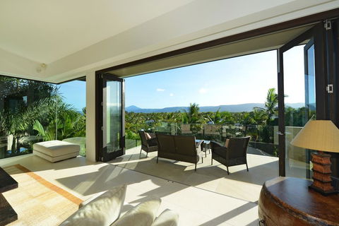 61 Murphy Street - Luxury Holiday Home - New Castle Holiday 0