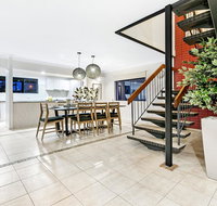 7 Bedroom Gold Coast Luxury Waterfront Home with Pool sleeps 20 - New Castle Holiday